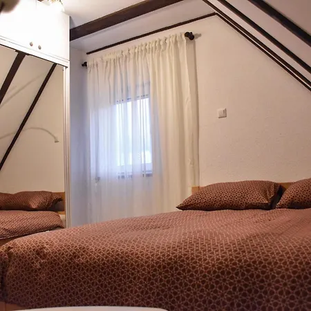 Sola Kupres (Canton 10)